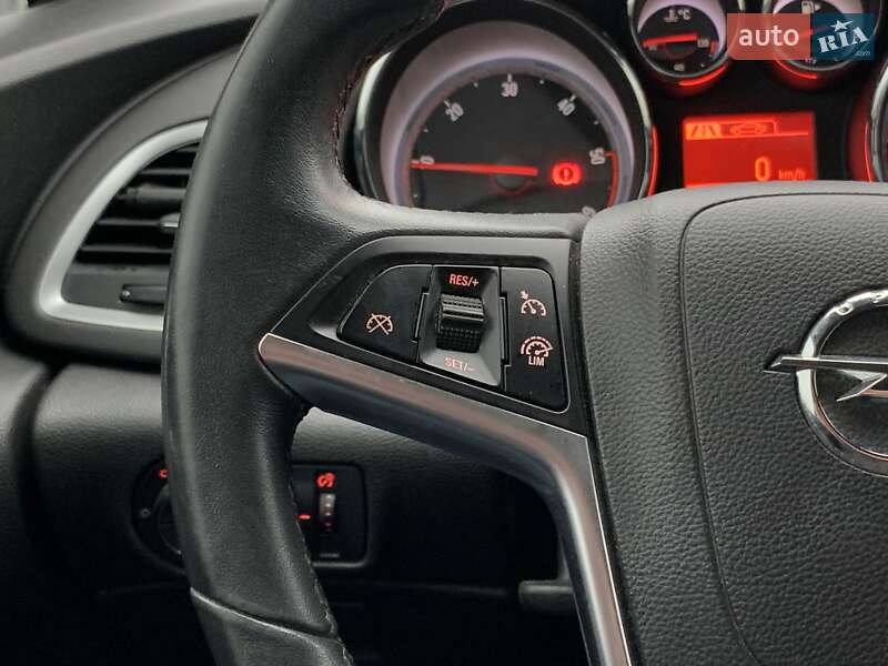 Универсал Opel Astra 2014 в Бердичеве