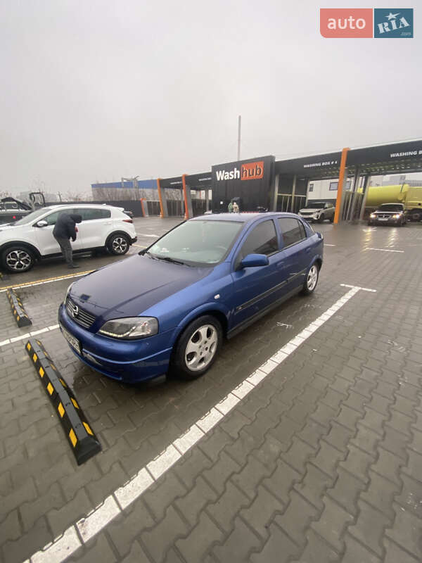 Хэтчбек Opel Astra 2003 в Софиевской Борщаговке
