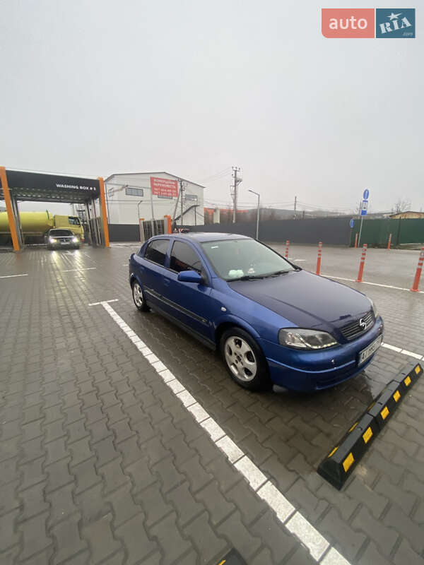 Хэтчбек Opel Astra 2003 в Софиевской Борщаговке
