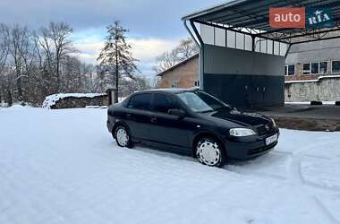 Седан Opel Astra 2007 в Болехове
