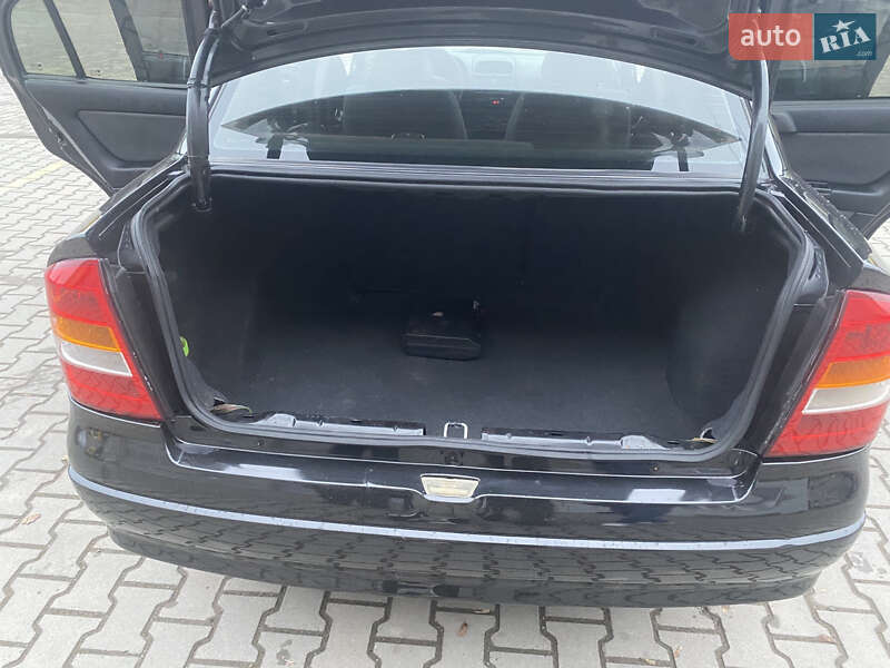 Седан Opel Astra 2007 в Коломые