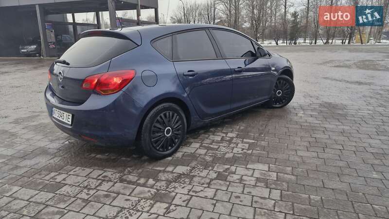 Хетчбек Opel Astra 2010 в Івано-Франківську