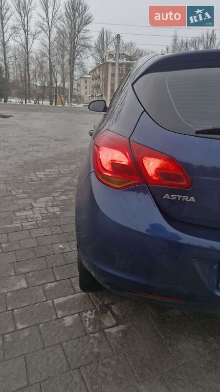Хетчбек Opel Astra 2010 в Івано-Франківську