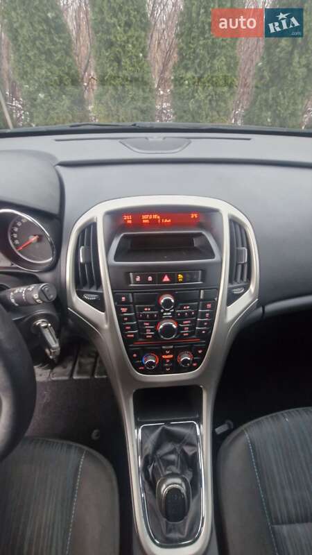 Хетчбек Opel Astra 2010 в Івано-Франківську