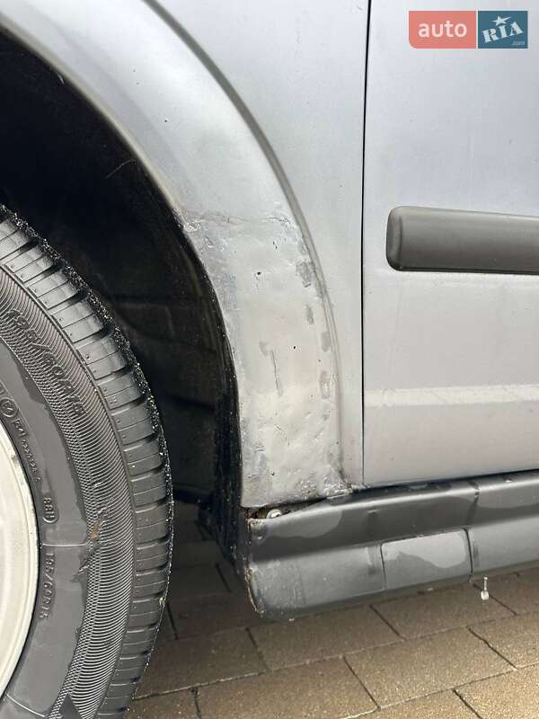 Седан Opel Astra 2006 в Сумах