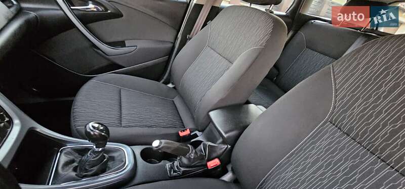 Универсал Opel Astra 2015 в Коломые