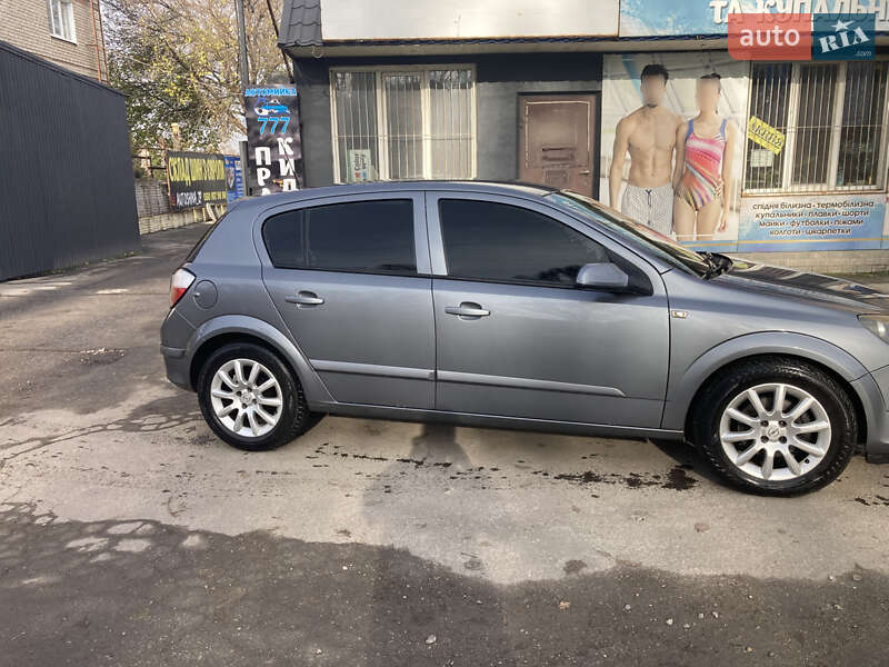 Хетчбек Opel Astra 2006 в Запоріжжі