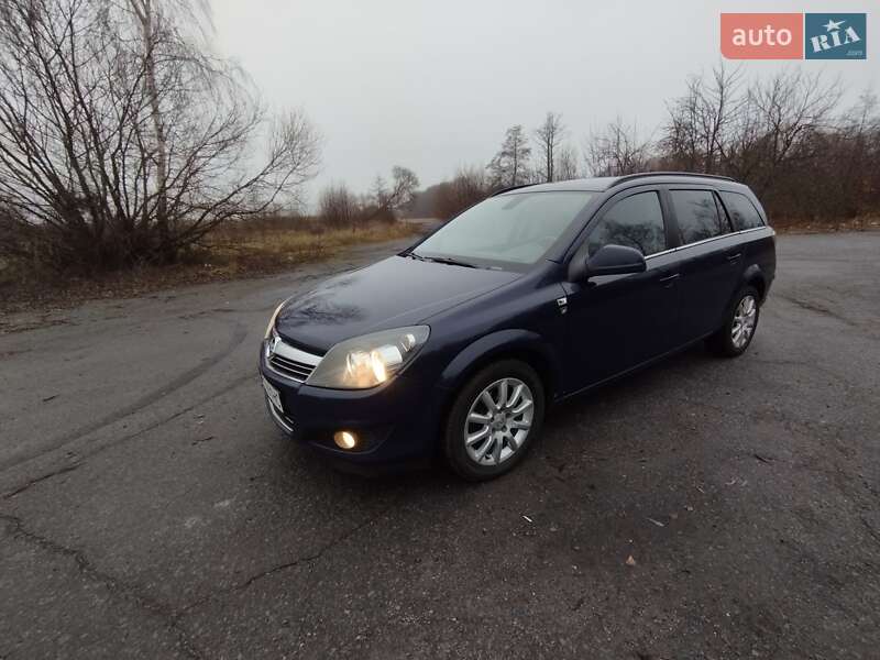 Универсал Opel Astra 2010 в Звягеле