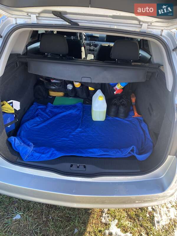 Универсал Opel Astra 2009 в Ивано-Франковске