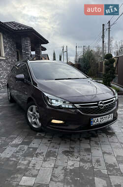 Універсал Opel Astra 2016 в Києві