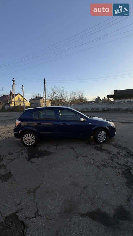 Хэтчбек Opel Astra 2004 в Дубно фото 3 Хэтчбек Opel Astra 2004 в Дубно