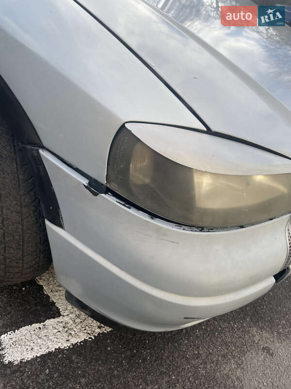 Седан Opel Astra 2005 в Хмельницькому