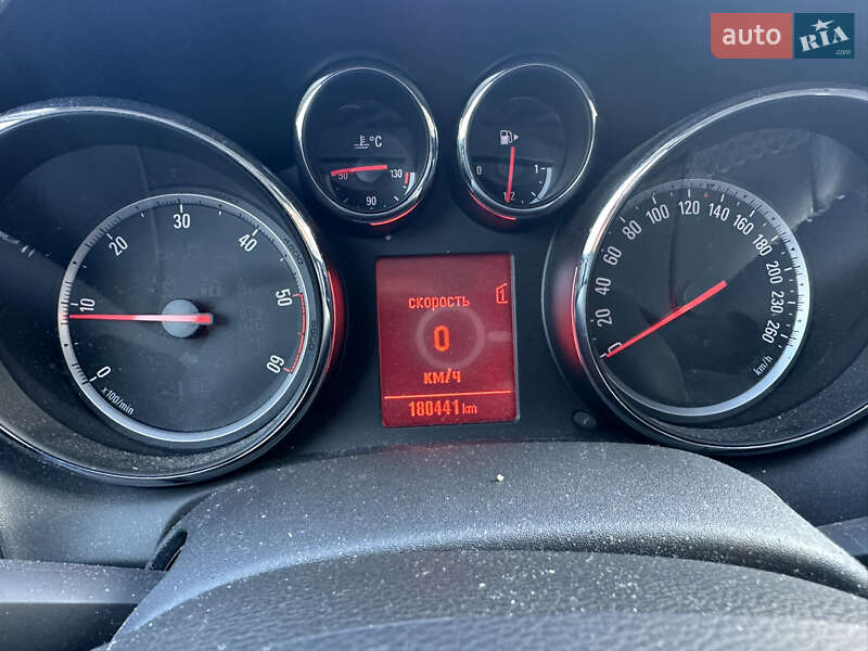 Універсал Opel Astra 2012 в Львові