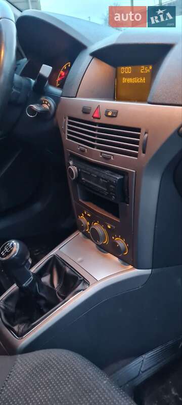 Хэтчбек Opel Astra 2004 в Коломые