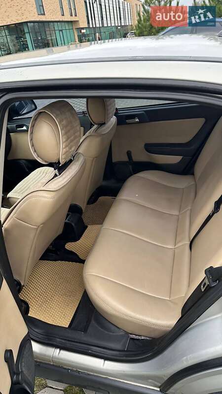 Седан Opel Astra 2008 в Хмельницькому