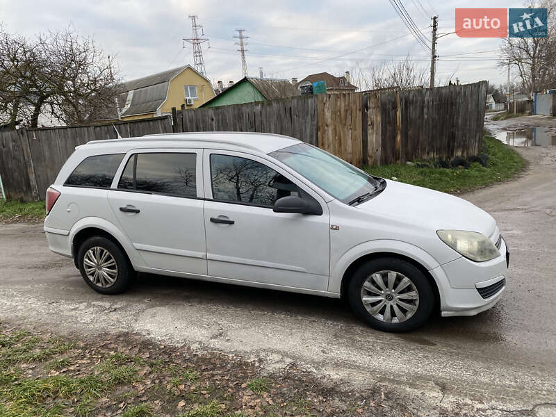 Универсал Opel Astra 2004 в Киеве