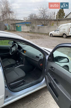 Универсал Opel Astra 2004 в Киеве