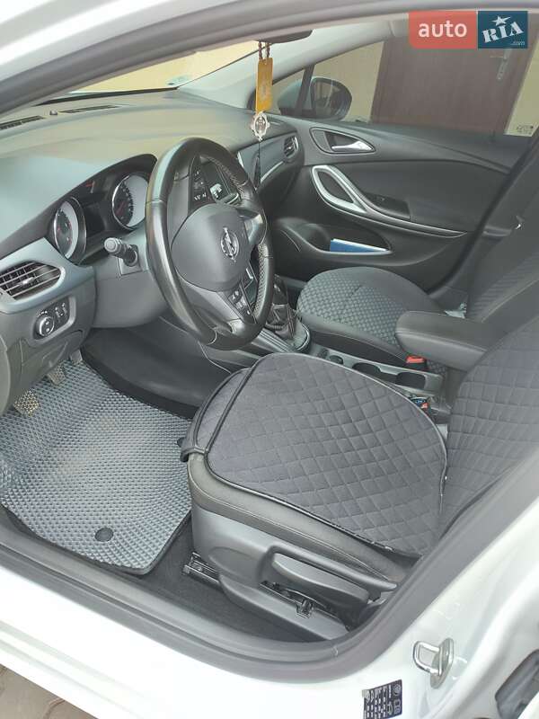 Универсал Opel Astra 2019 в Трускавце