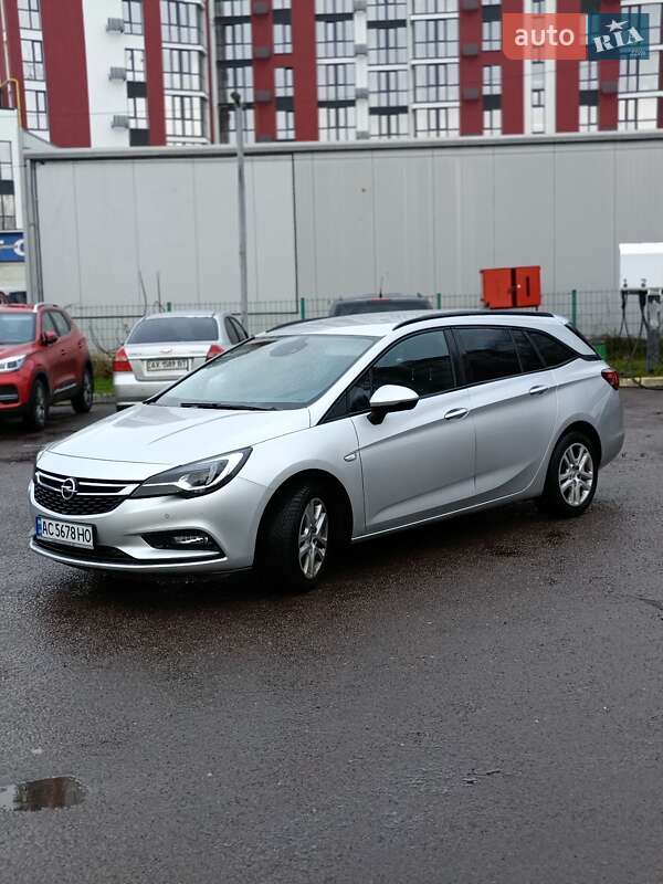 Универсал Opel Astra 2017 в Луцке