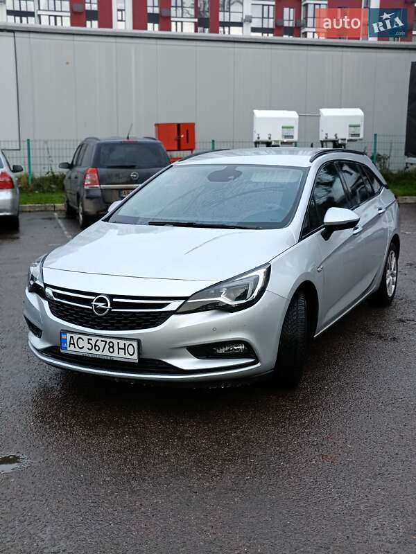 Универсал Opel Astra 2017 в Луцке