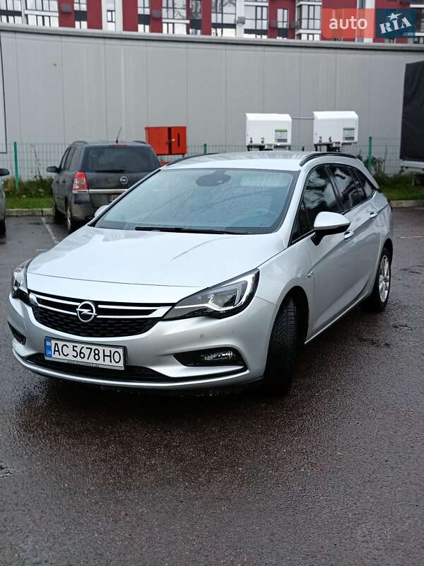 Универсал Opel Astra 2017 в Луцке