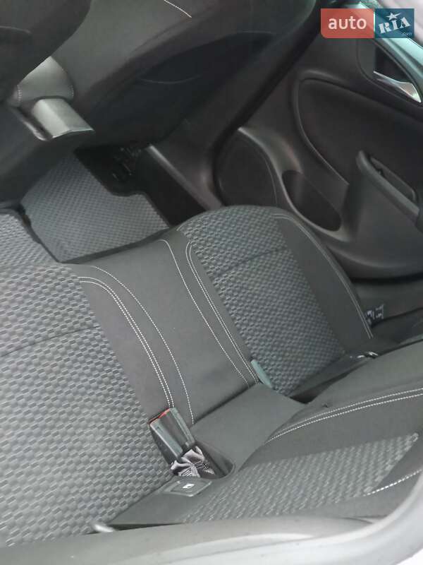 Универсал Opel Astra 2017 в Луцке