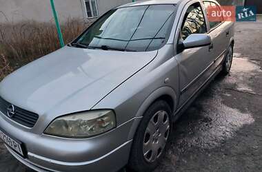 Хэтчбек Opel Astra 2001 в Сарате