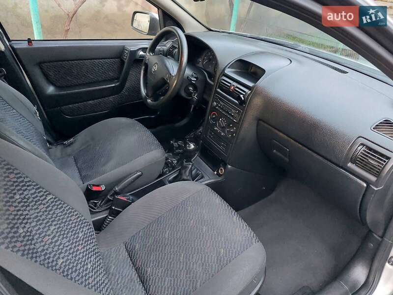 Хэтчбек Opel Astra 2001 в Сарате фото 5 Хэтчбек Opel Astra 2001 в Сарате