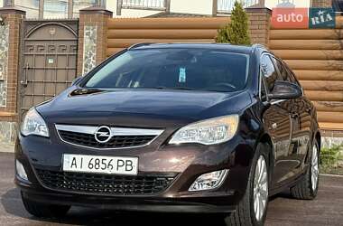 Універсал Opel Astra 2012 в Києві