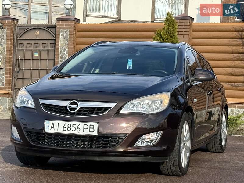 Opel Astra 2012