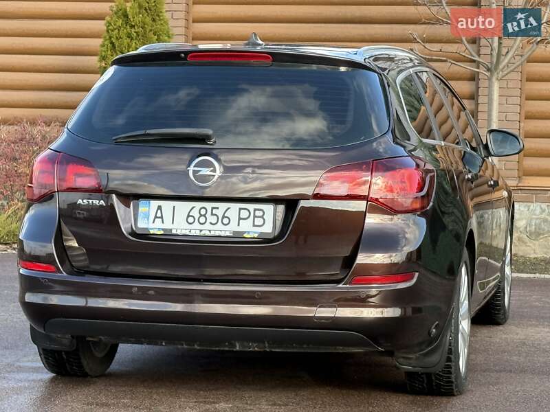 Универсал Opel Astra 2012 в Киеве