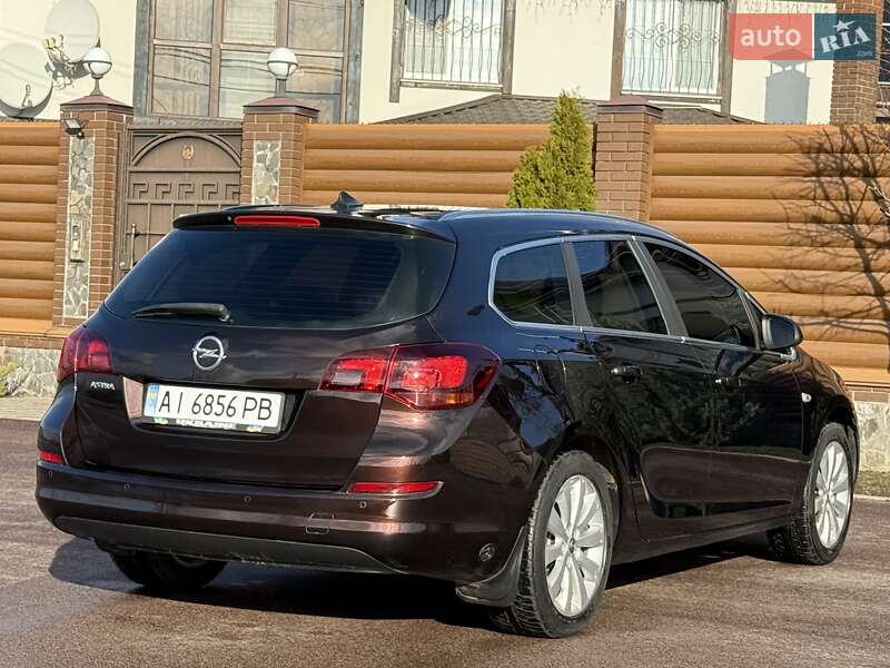 Универсал Opel Astra 2012 в Киеве