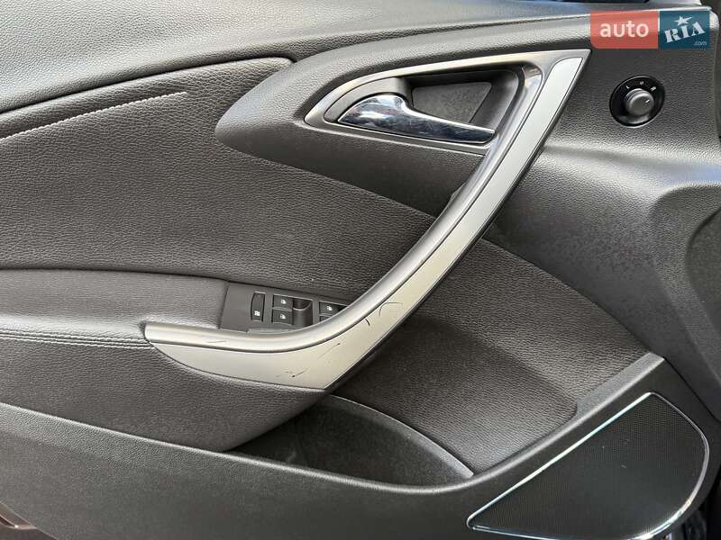 Универсал Opel Astra 2012 в Киеве