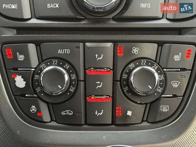 Универсал Opel Astra 2012 в Киеве