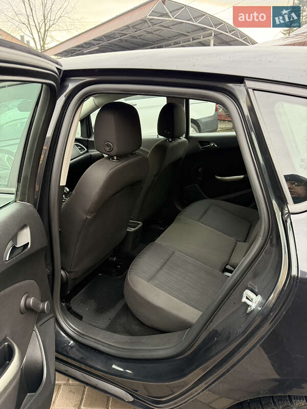 Хетчбек Opel Astra 2013 в Коломиї