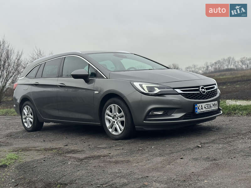 Універсал Opel Astra 2017 в Полтаві