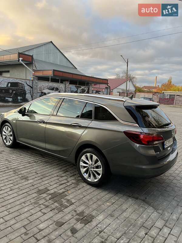 Универсал Opel Astra 2018 в Покрове