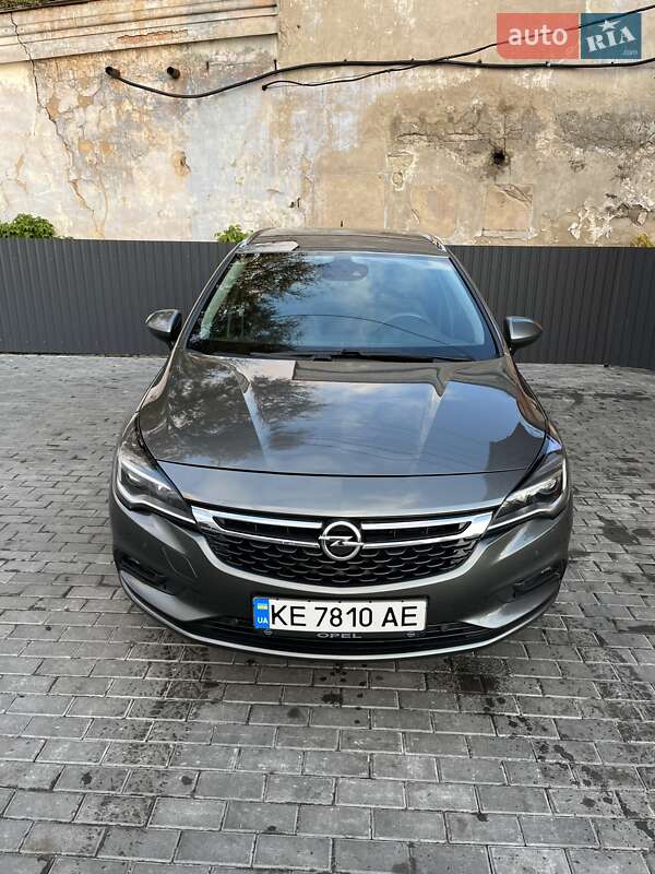 Универсал Opel Astra 2018 в Покрове