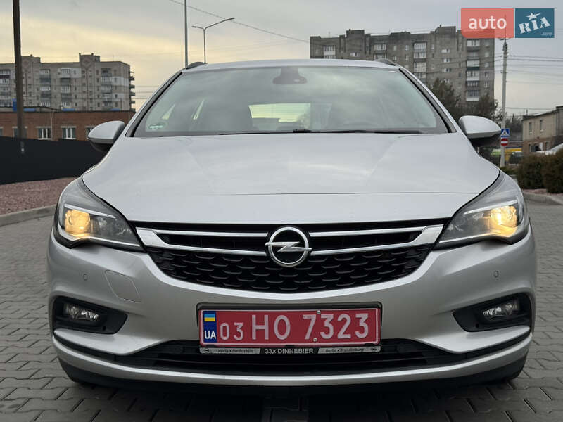 Універсал Opel Astra 2018 в Хмельницькому
