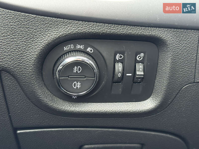 Універсал Opel Astra 2018 в Хмельницькому