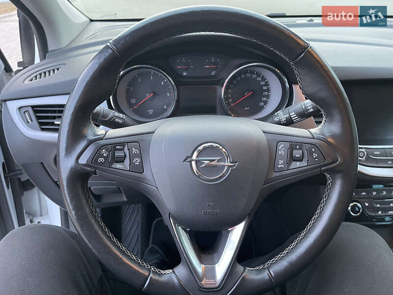 Универсал Opel Astra 2018 в Житомире