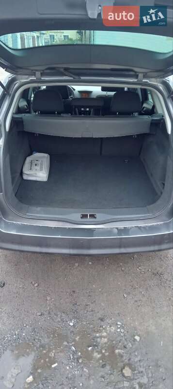 Универсал Opel Astra 2010 в Ровно фото 4 Универсал Opel Astra 2010 в Ровно