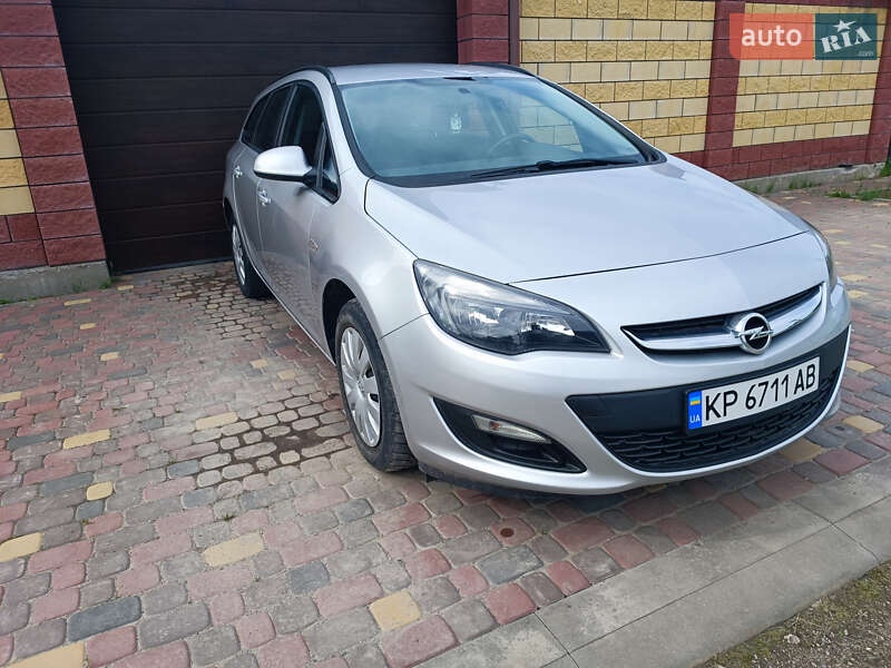 Універсал Opel Astra 2014 в Запоріжжі
