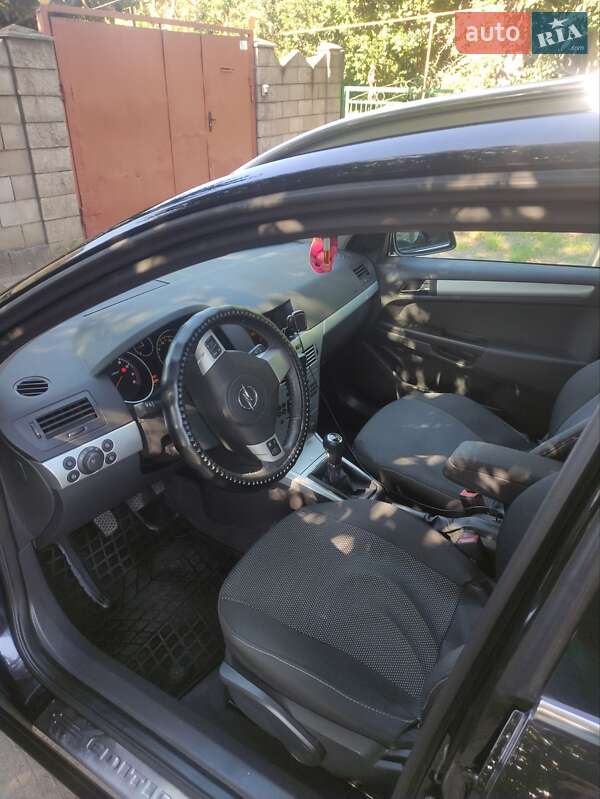 Універсал Opel Astra 2009 в Кам'янському