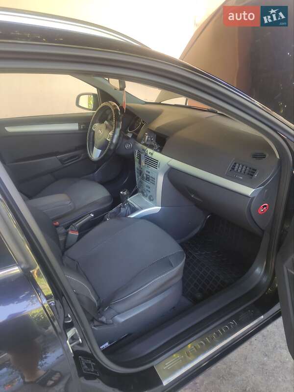 Універсал Opel Astra 2009 в Кам'янському