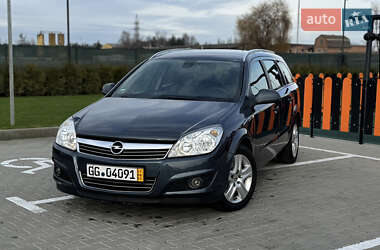 Універсал Opel Astra 2010 в Вінниці