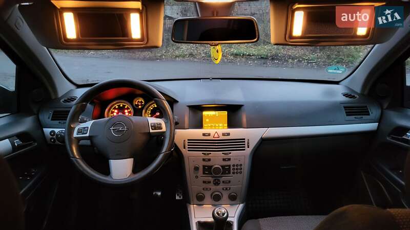 Універсал Opel Astra 2006 в Черкасах