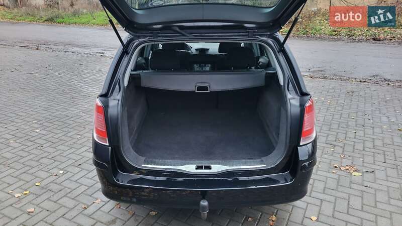 Універсал Opel Astra 2006 в Черкасах