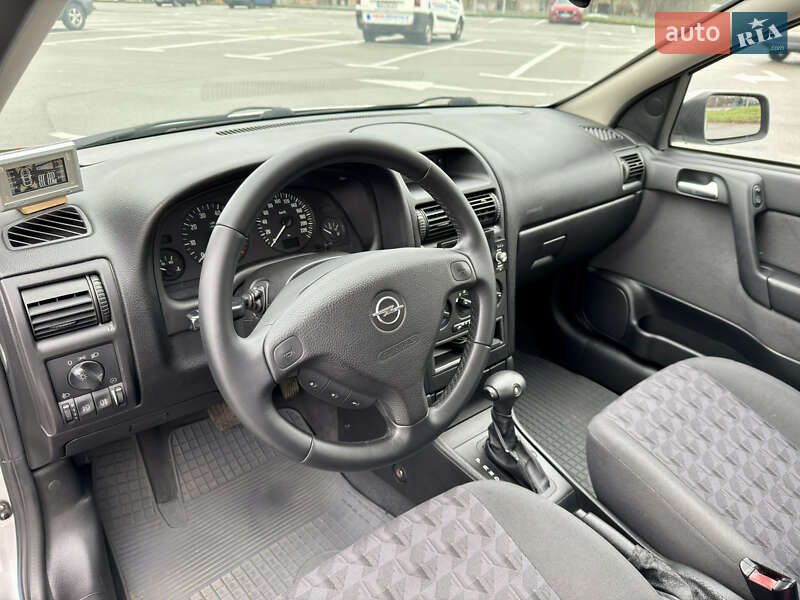 Хэтчбек Opel Astra 2004 в Киеве