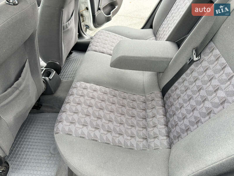 Хэтчбек Opel Astra 2004 в Киеве